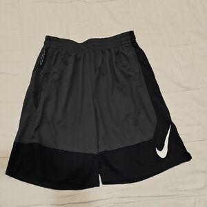 Nike Men's Athletic Shorts in Black and Gray